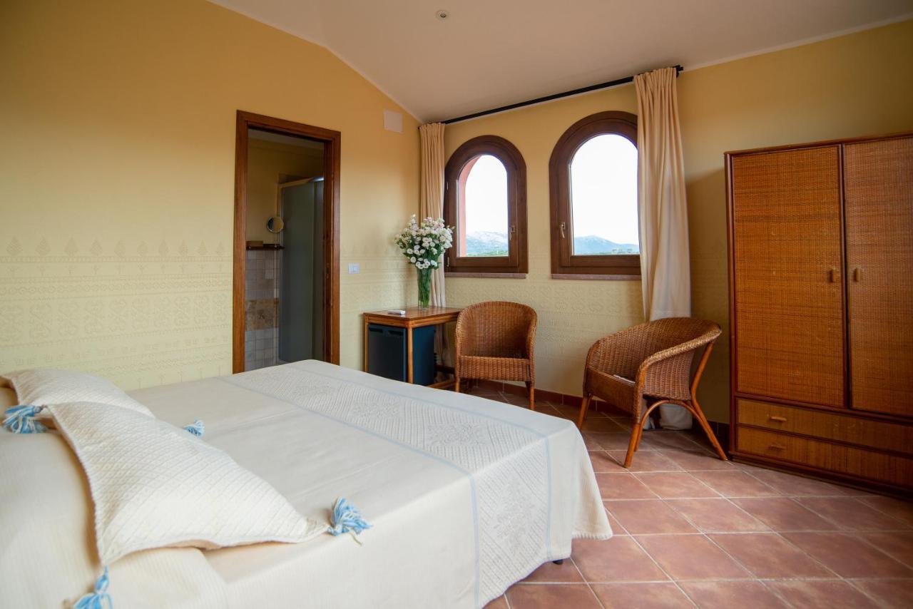 S'Ena Hotel Arbus Ngoại thất bức ảnh